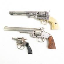 2x Display Revolvers & Starter Pistol