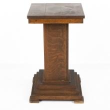 28" Oak Pedestal