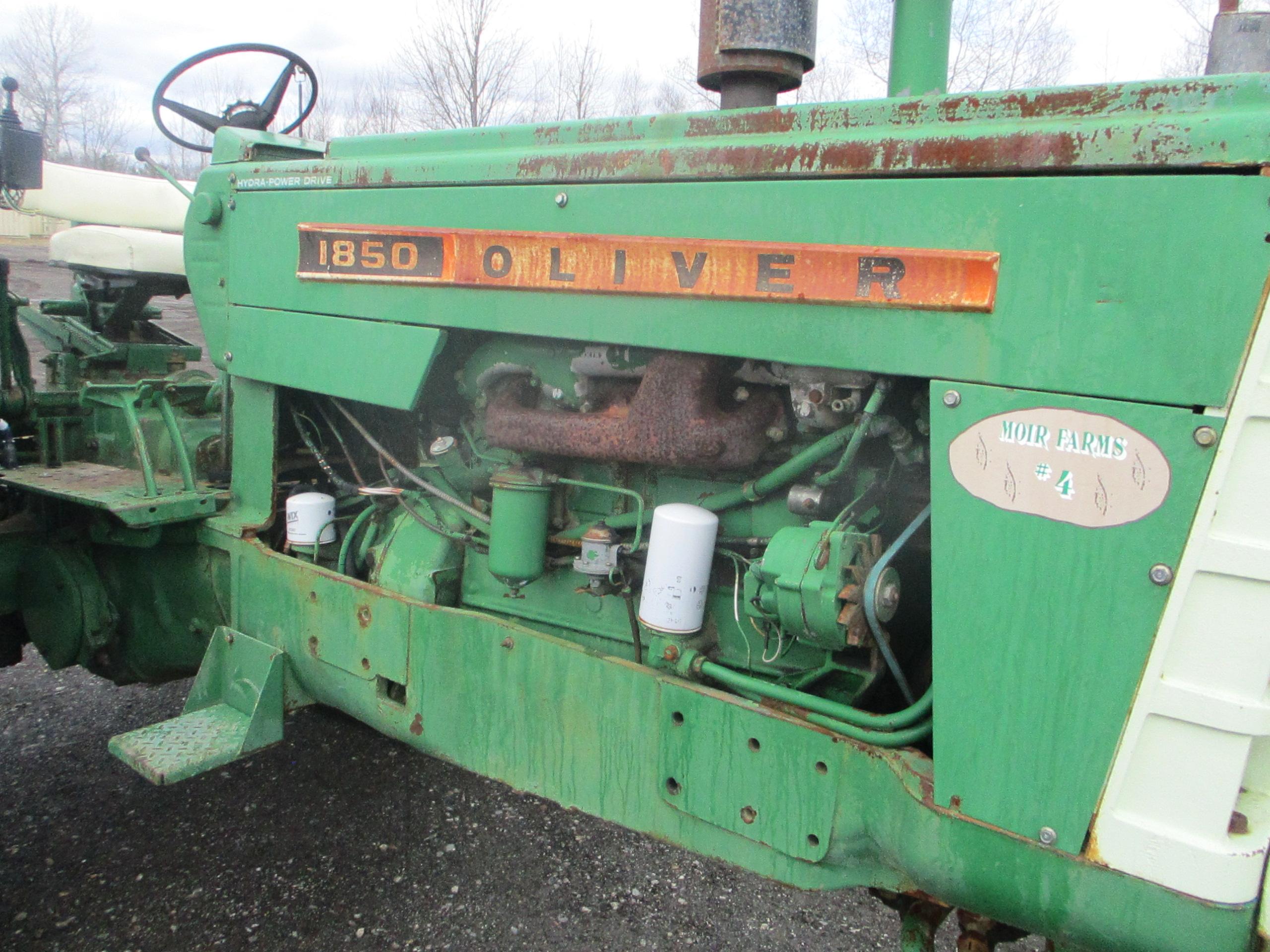 Oliver 1850 Farm Tractor