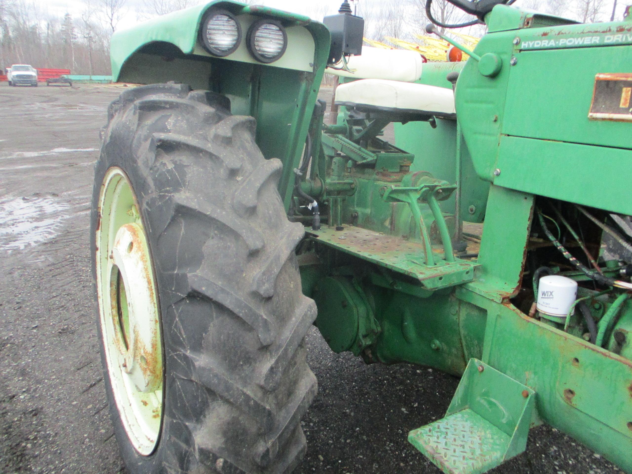 Oliver 1850 Farm Tractor