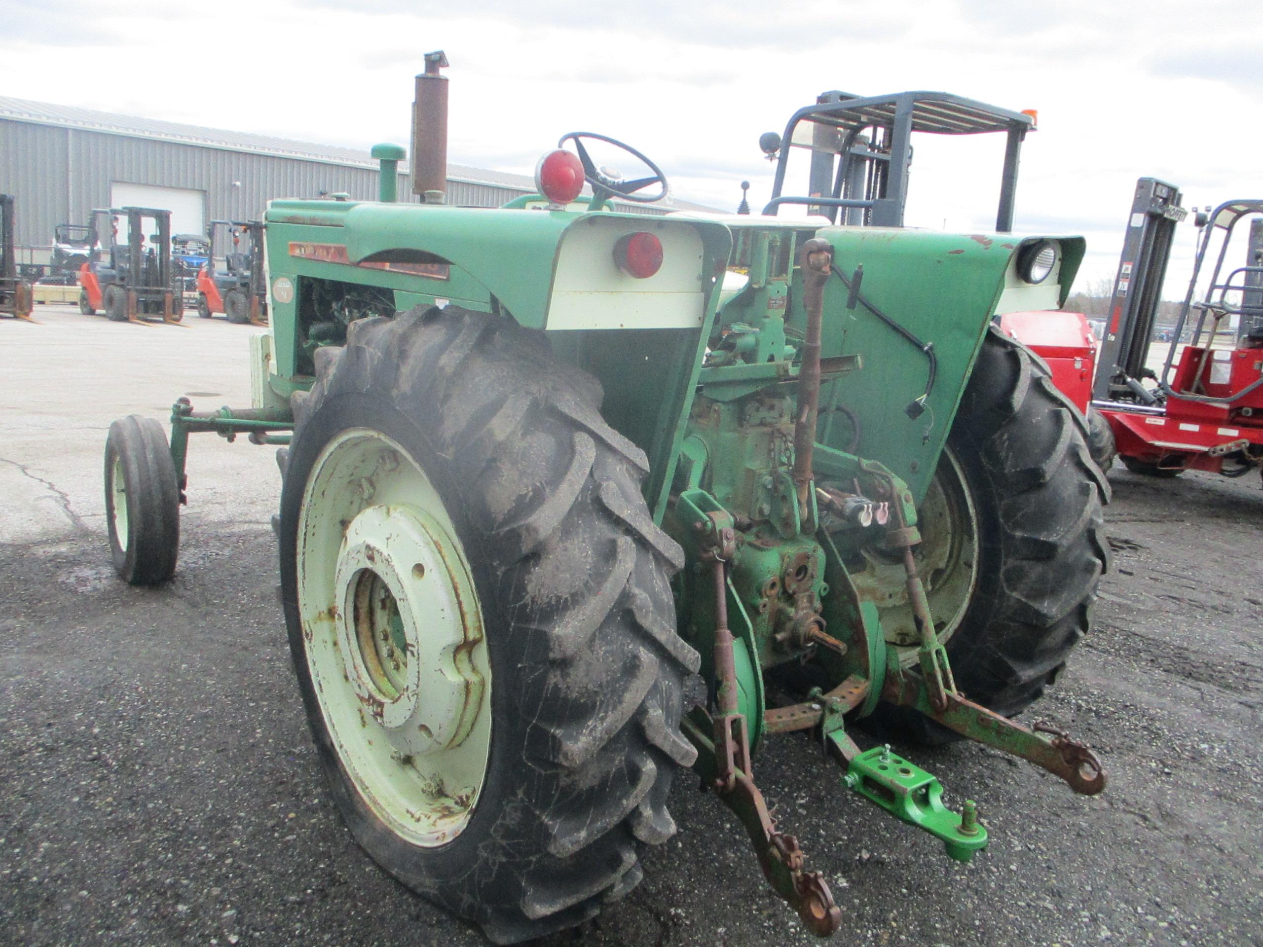 Oliver 1850 Farm Tractor