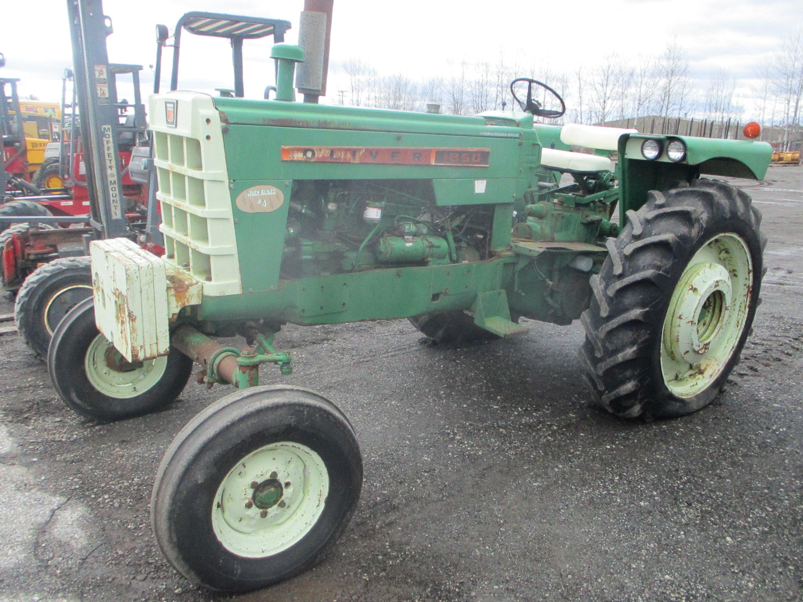 Oliver 1850 Farm Tractor