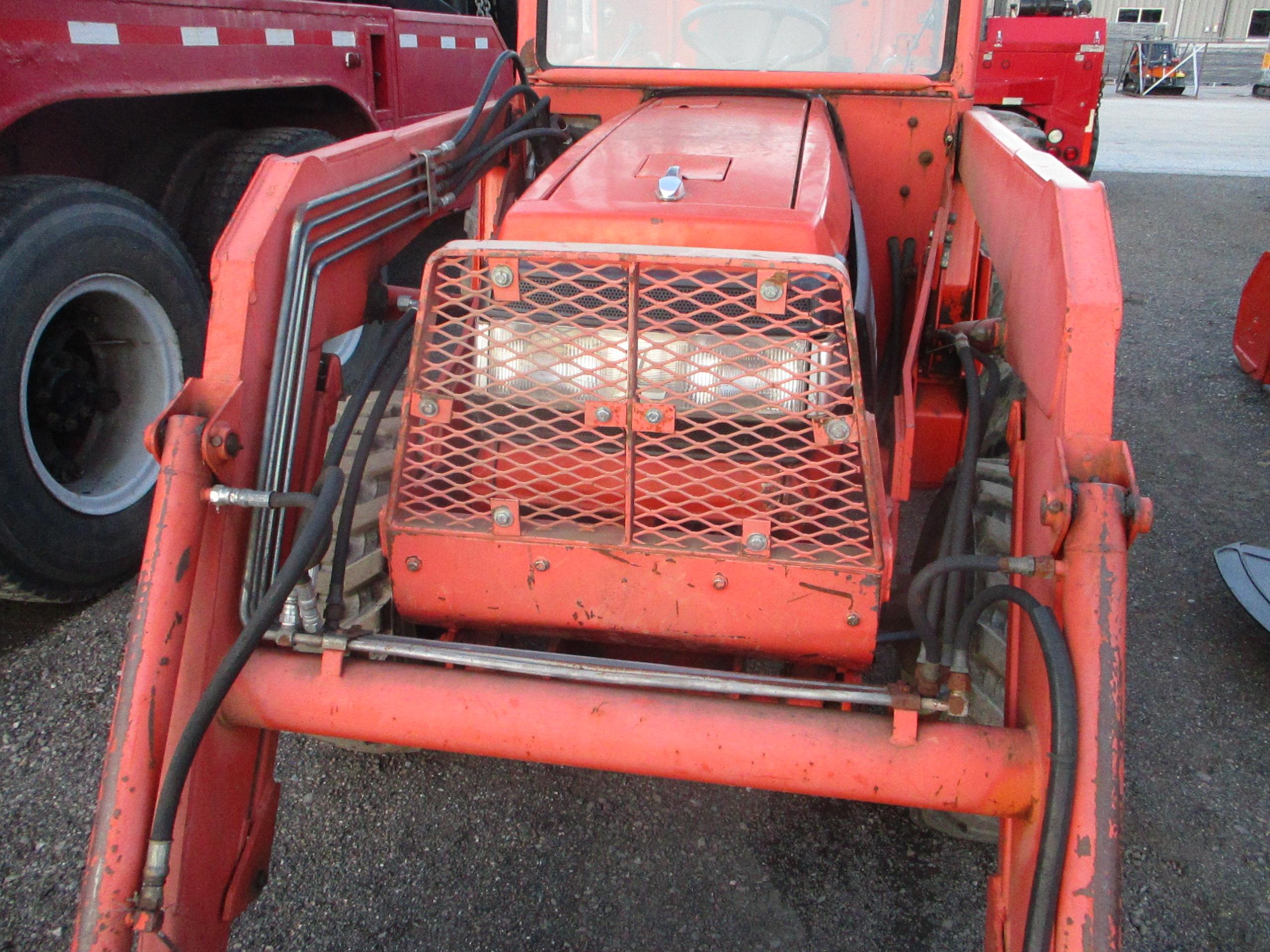 1999 Kubota L3710