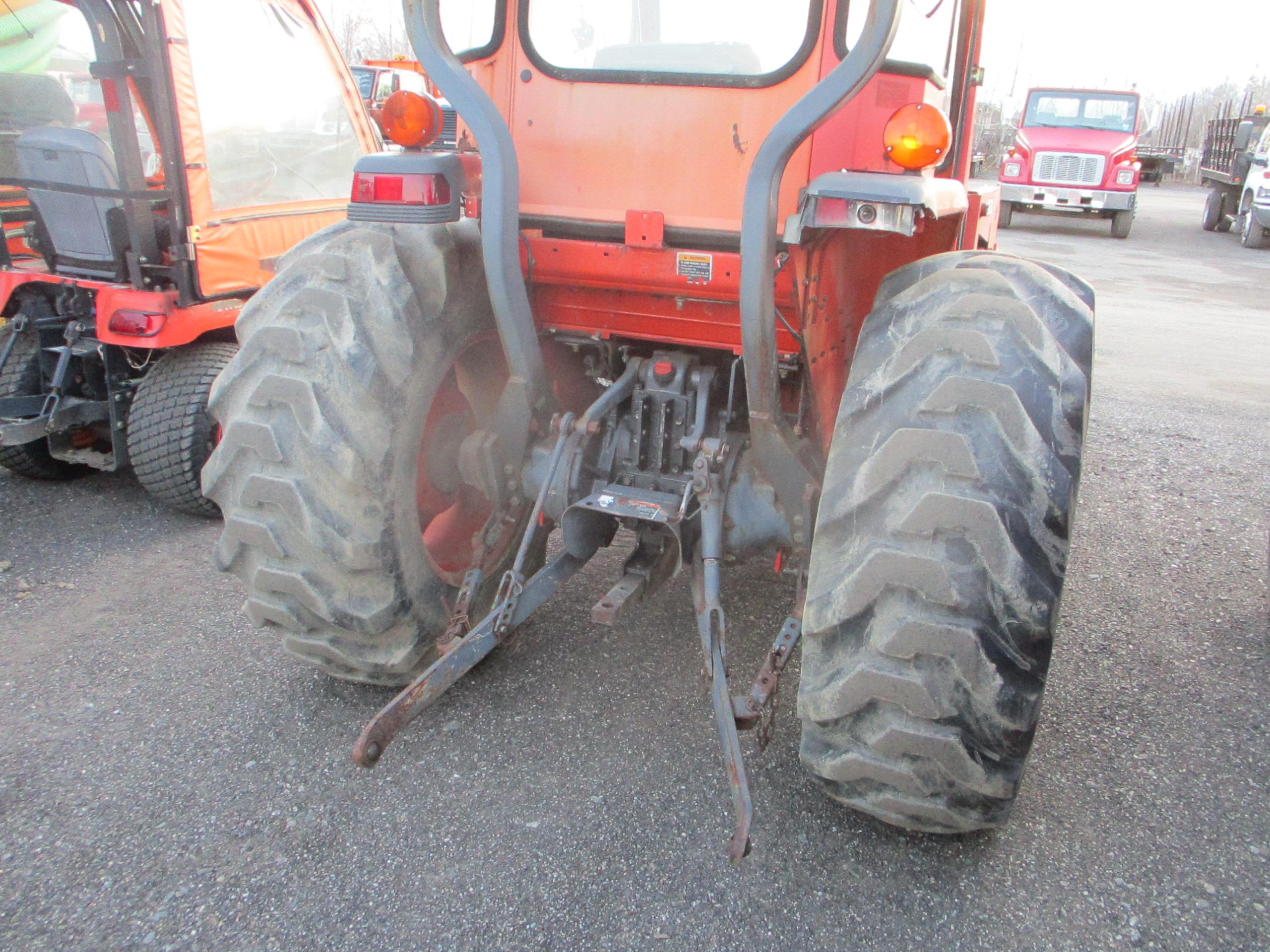 1999 Kubota L3710