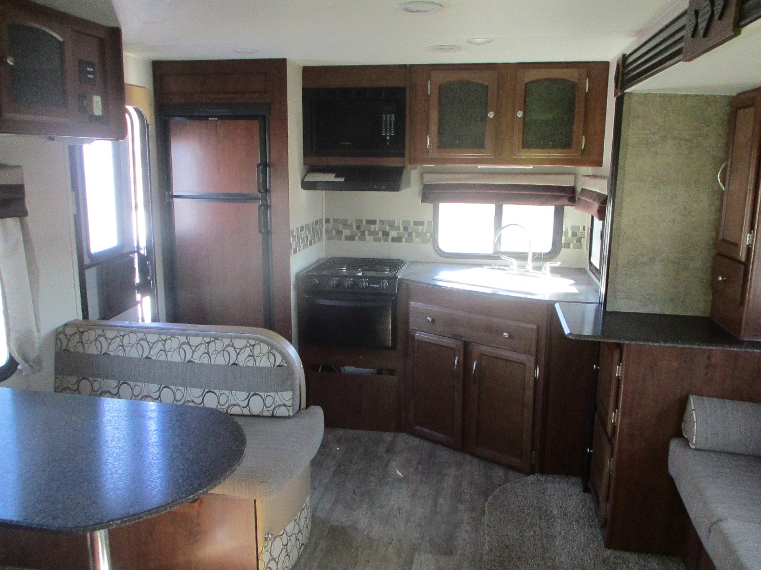 2016 Coachman Freedom Express Camper