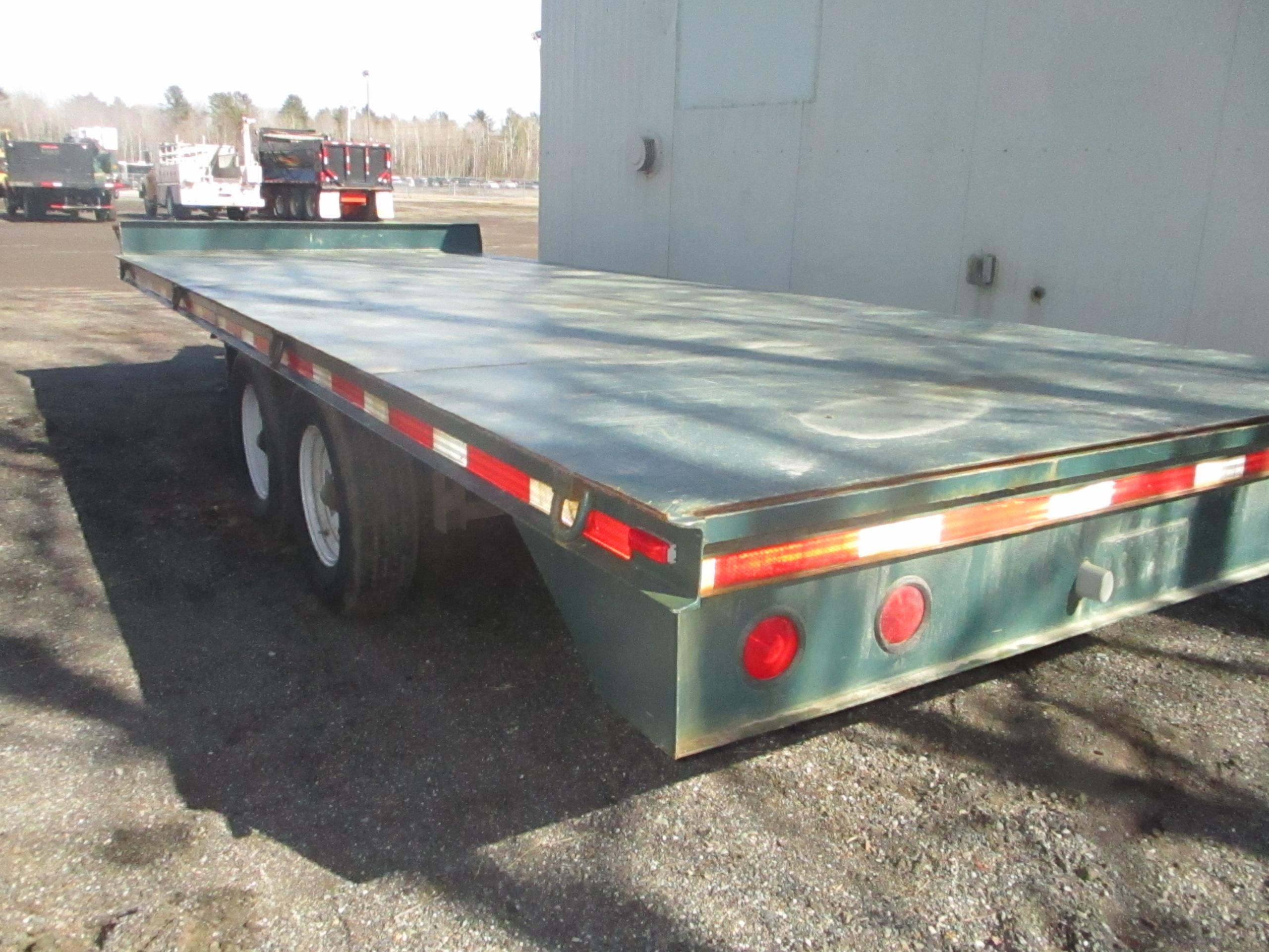 1997 Valley Tri-Axle Log Trailer