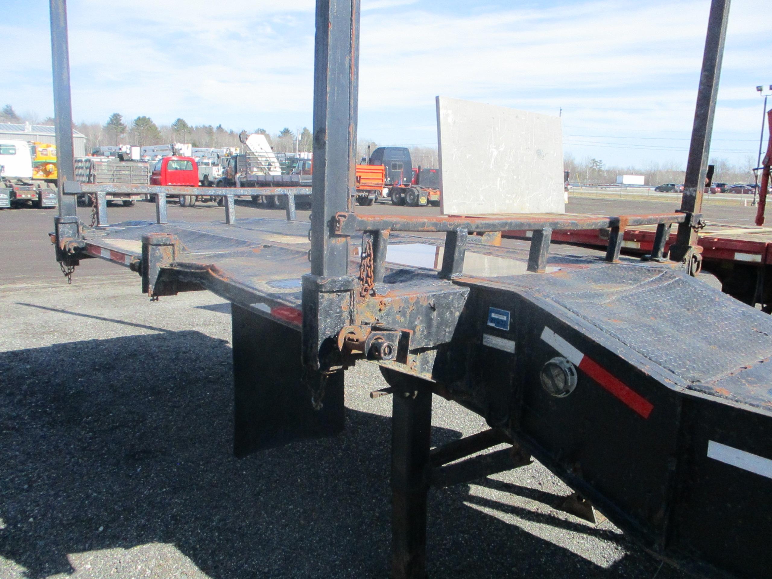 1997 Valley Tri-Axle Log Trailer