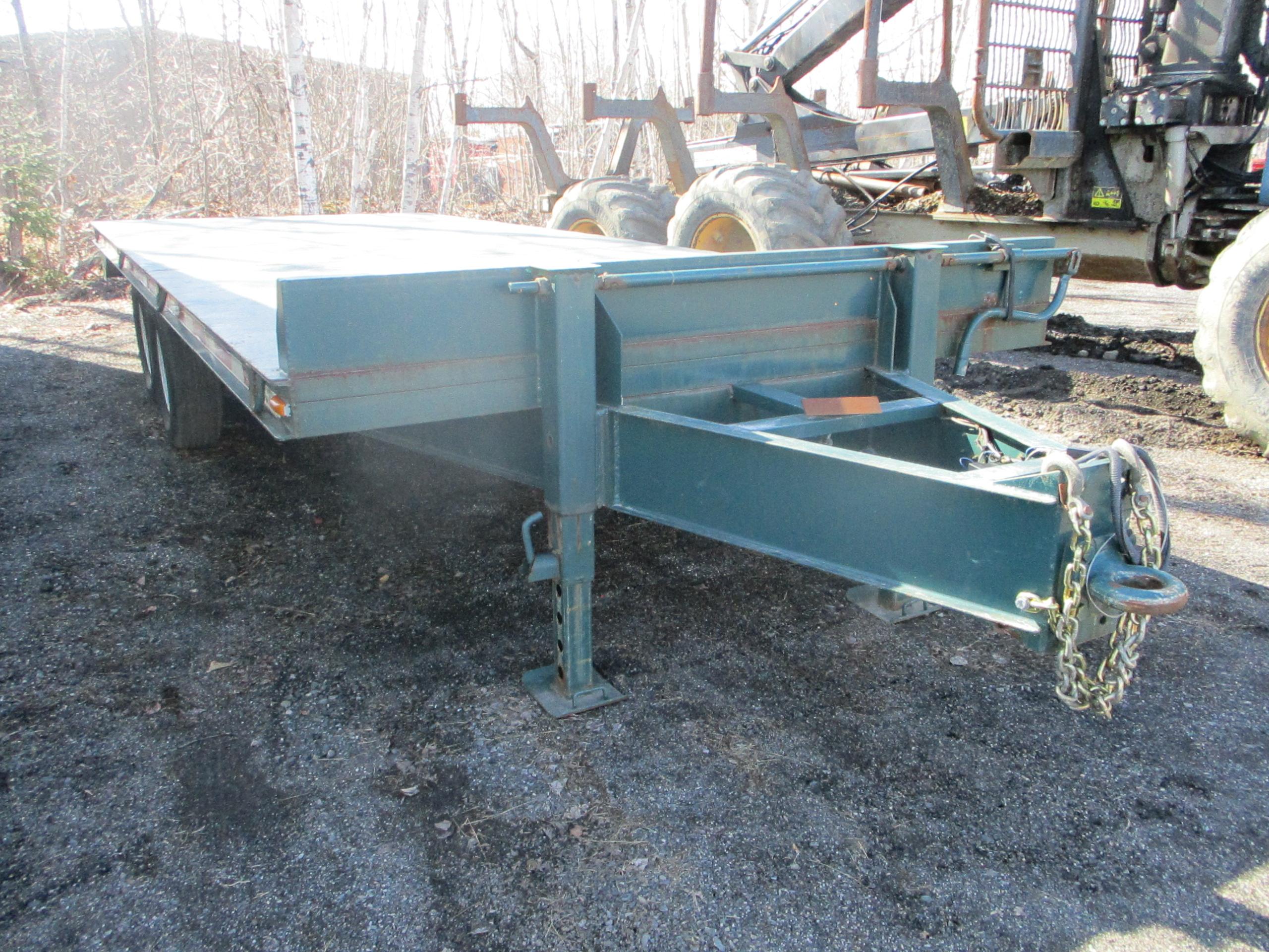 1997 Valley Tri-Axle Log Trailer
