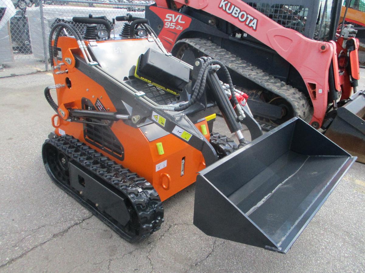 Land Hero LDH-T460XX Mini Skid Steer Loader