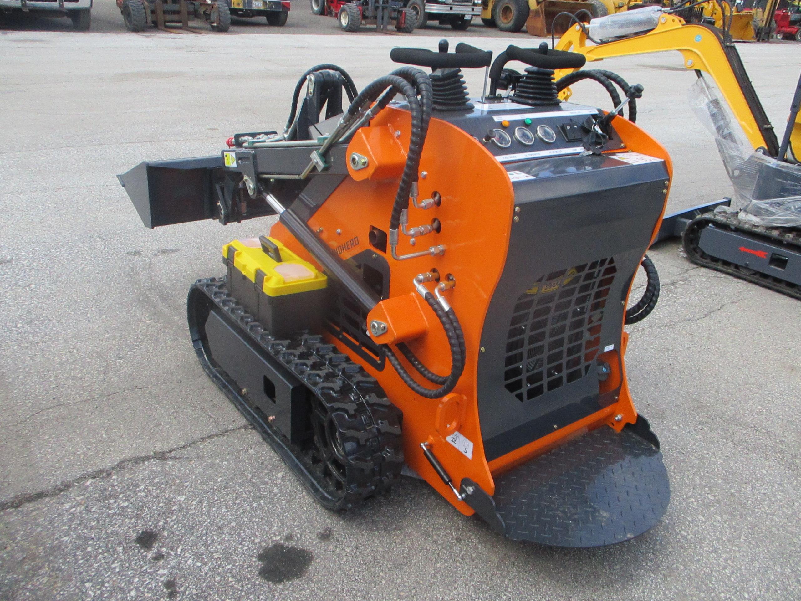 Land Hero LDH-T460XX Mini Skid Steer Loader