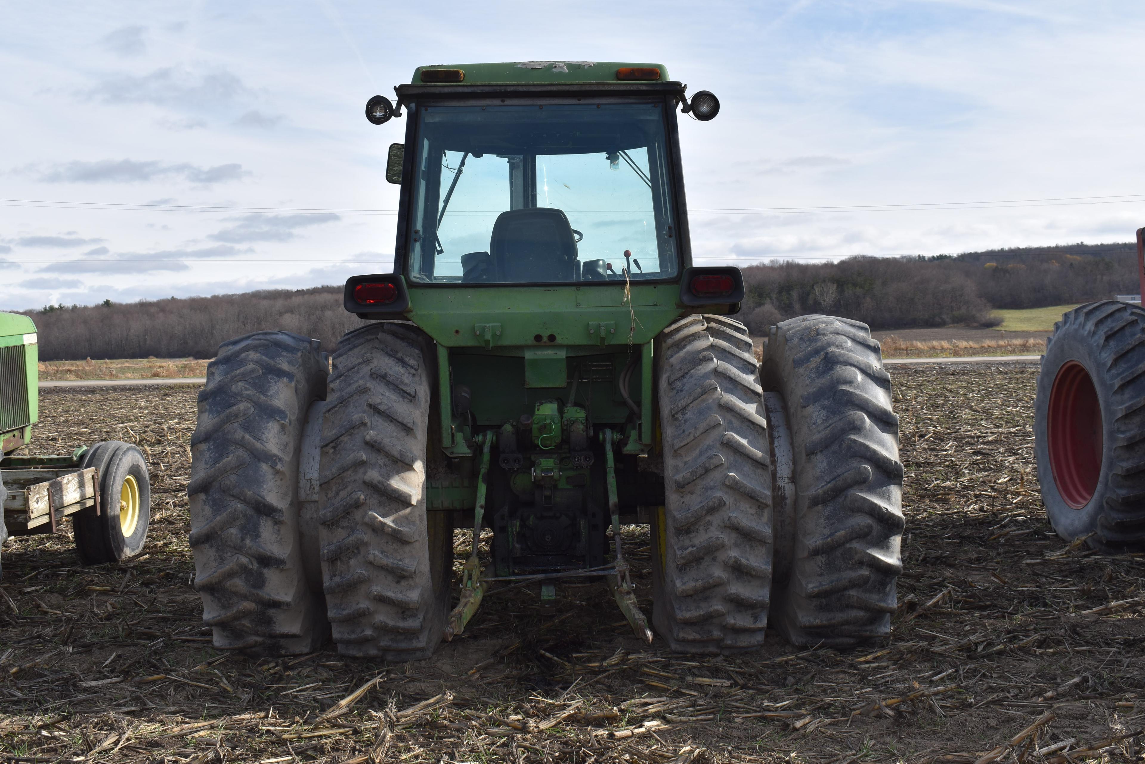 JD 4430, cab, quad range trans.