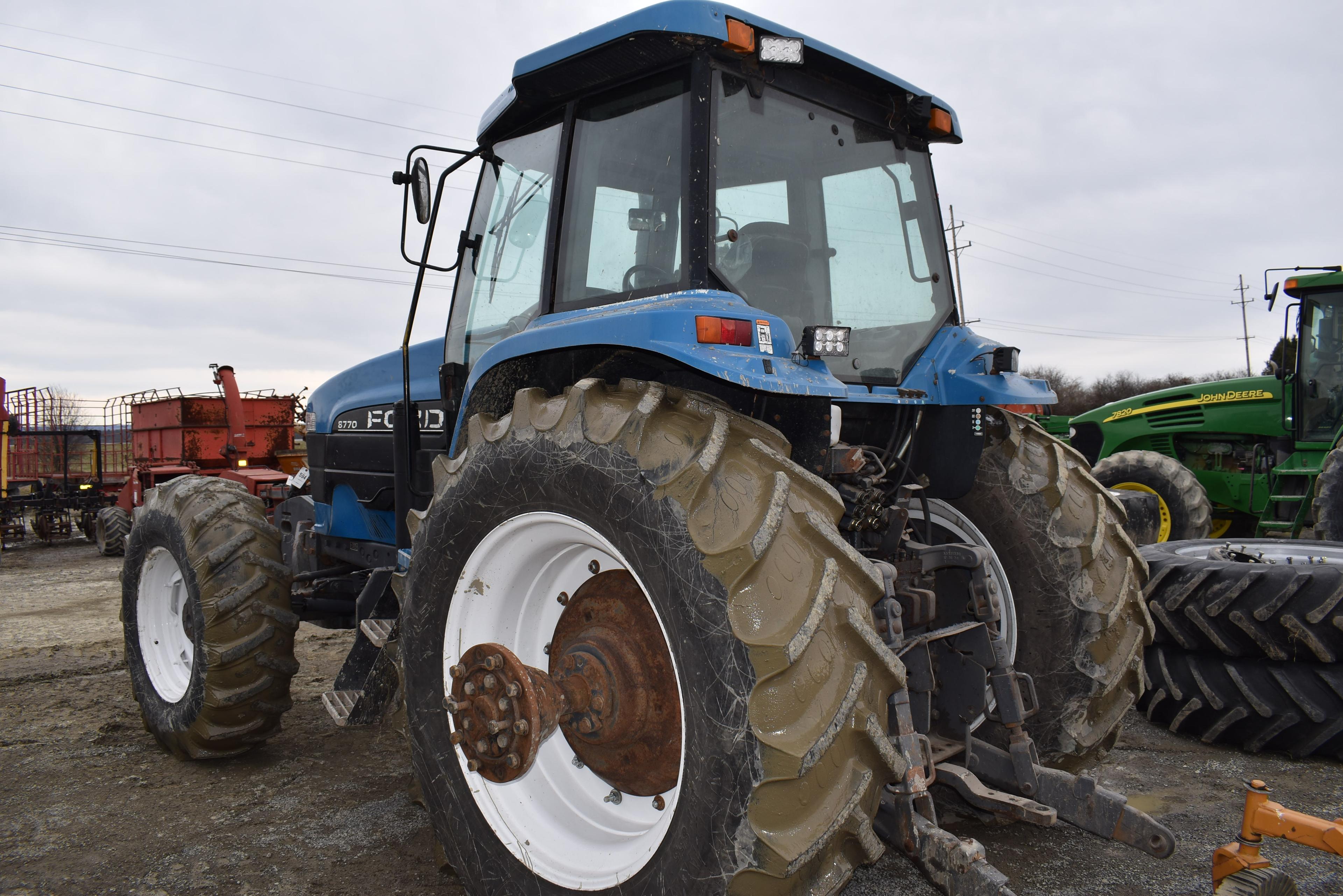 New Holland 8770