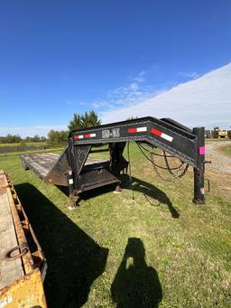 2008 Load-Max 40' Gooseneck Trailer, Tandem Axle, Storage Box, Rub Rails, VIN: 5LBGF402581013202