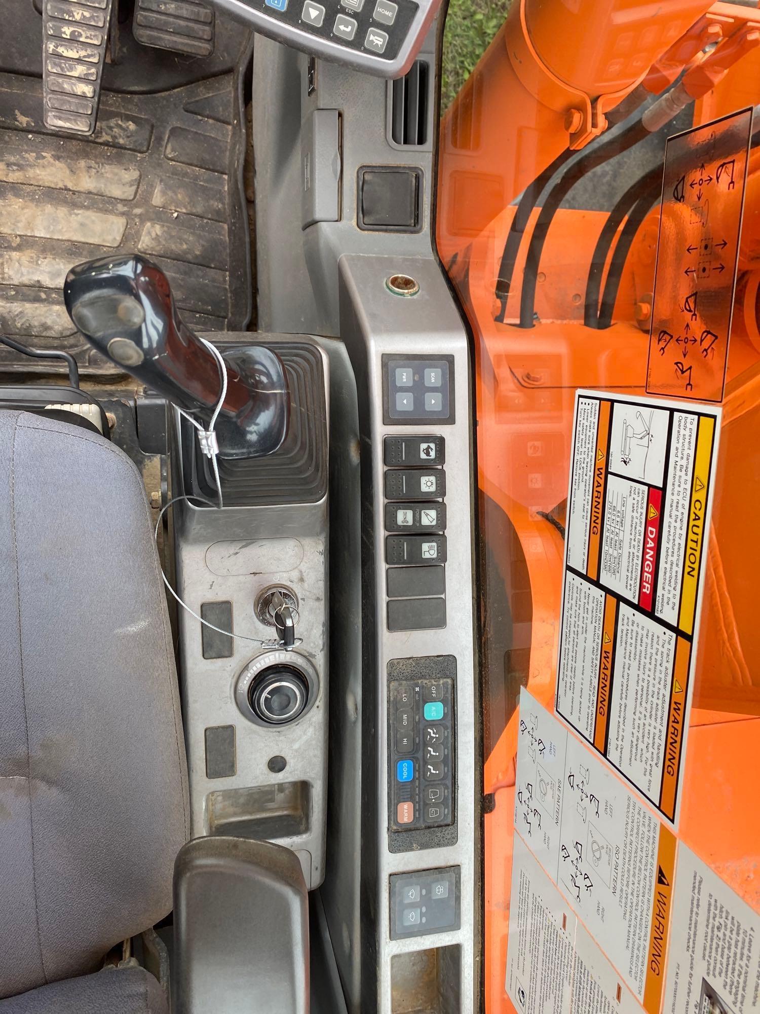 Doosan DX140 CR, Cab, Heat, AC, Plumbed, Coupler, GP Bucket, SN: 005772, Hours: 4931