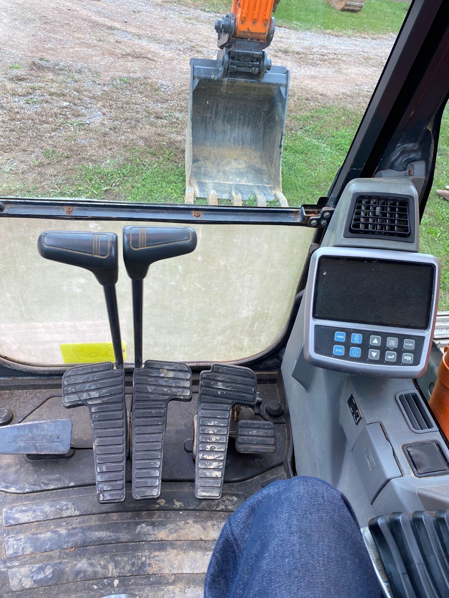 Doosan DX140 CR, Cab, Heat, AC, Plumbed, Coupler, GP Bucket, SN: 005772, Hours: 4931