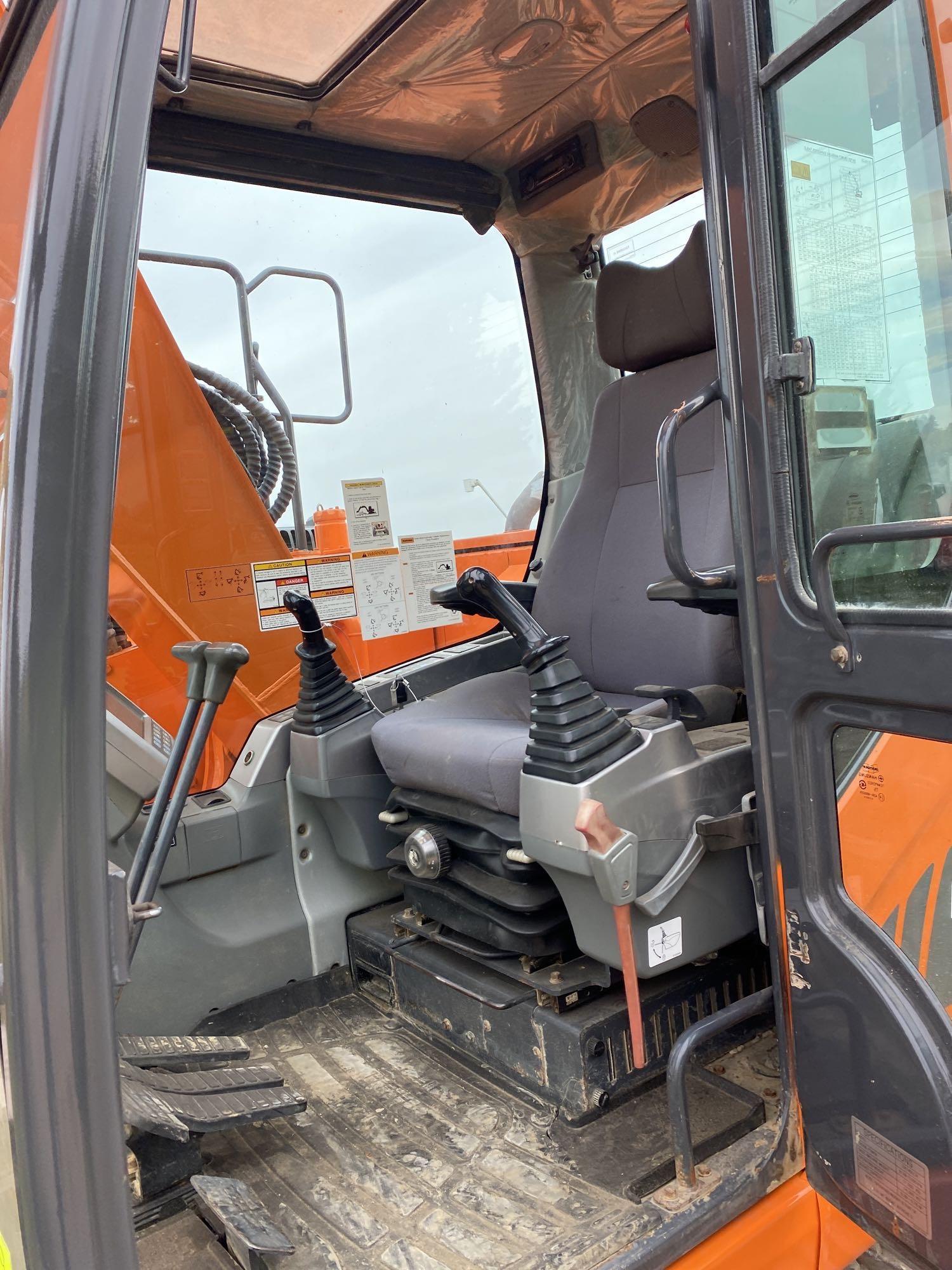 Doosan DX140 CR, Cab, Heat, AC, Plumbed, Coupler, GP Bucket, SN: 005772, Hours: 4931