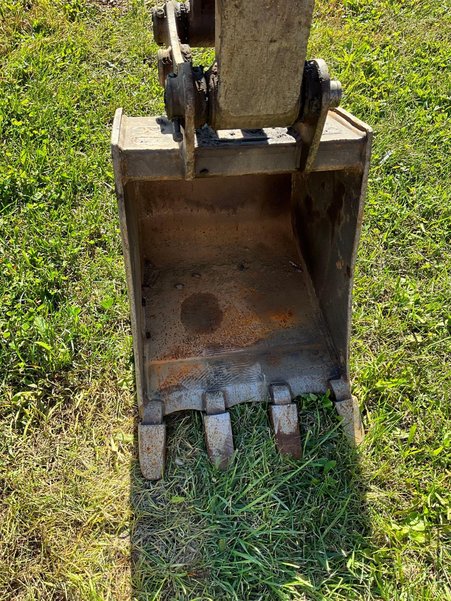 Case CX36B, Cab, Heat, AC, Leveling Blade, GP Bucket, Plumbed, SN: N63475, Hours: 2876