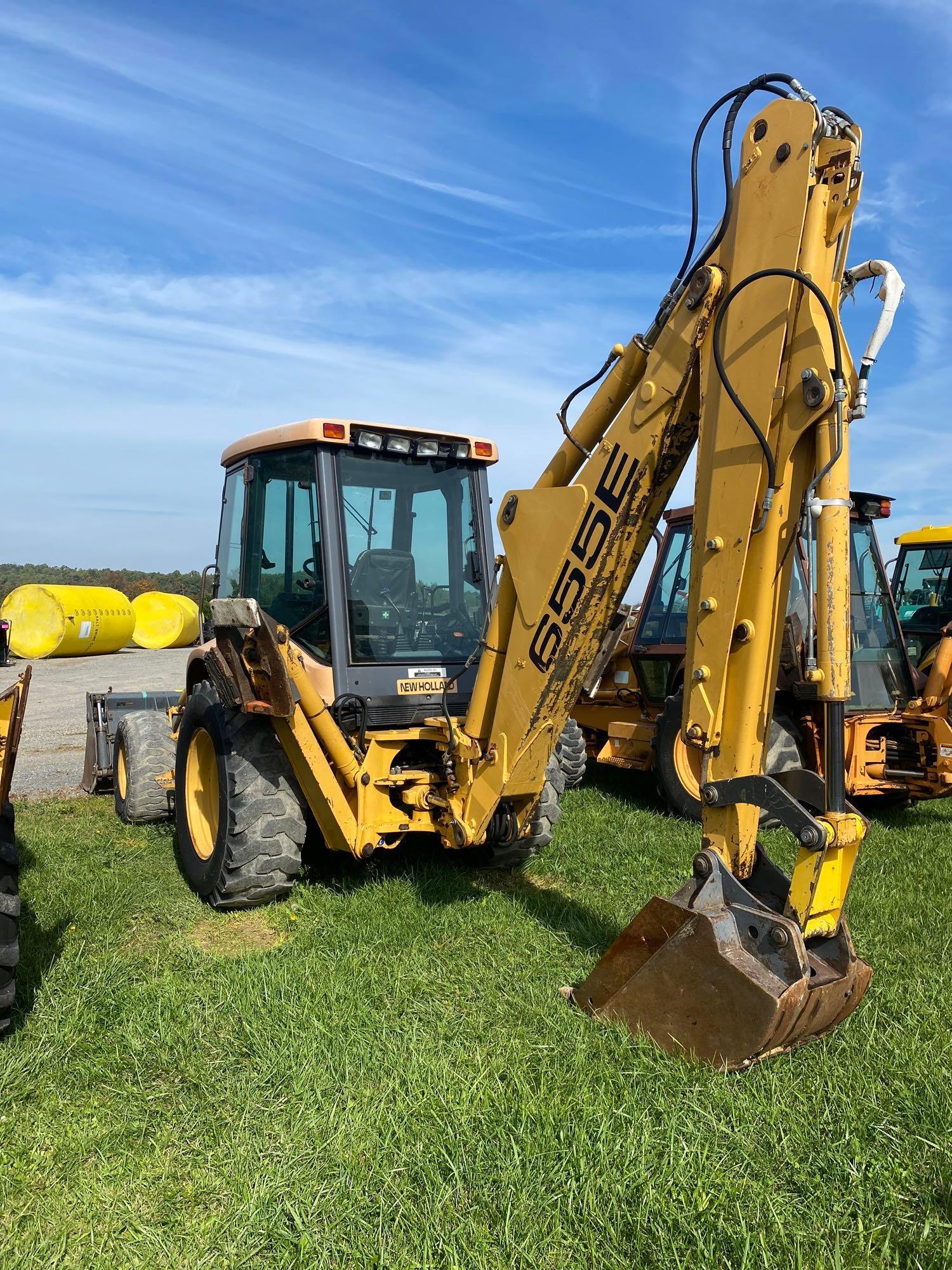 New Holland 655E, Cab, Heat, 4x4, Ext hoe, Aux Hyd, 4-n-1 Bucket, SN: 019165, Hours: 3663