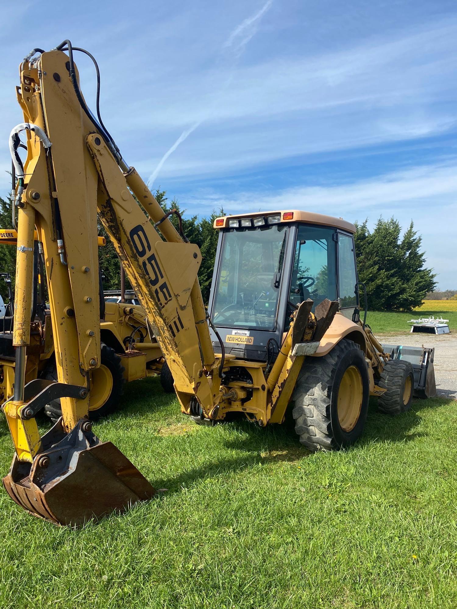 New Holland 655E, Cab, Heat, 4x4, Ext hoe, Aux Hyd, 4-n-1 Bucket, SN: 019165, Hours: 3663