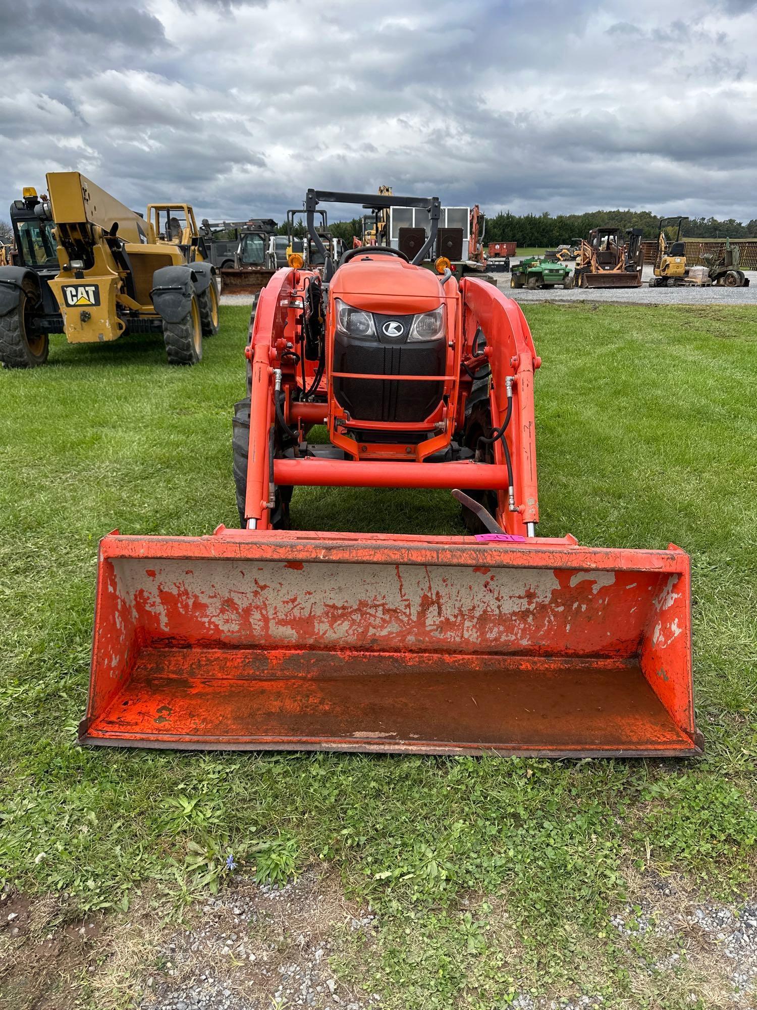 Kubota L4701 w/ LA765, SS Quick Attach, 3 PT PTO, 4x4, Hydstat, SN: L4701D59139, Hours: 504