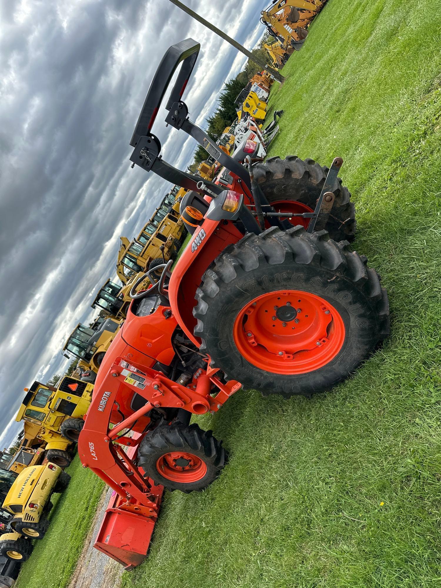 Kubota L4701 w/ LA765, SS Quick Attach, 3 PT PTO, 4x4, Hydstat, SN: L4701D59139, Hours: 504