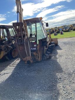 Case 580E, *Does Not Run*, *Missing Parts*, Cab, Front GP Bucket, 2WD, 18" Rear Tooth Bucket,