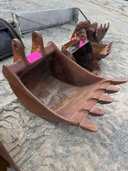 24" Backhoe Bucket