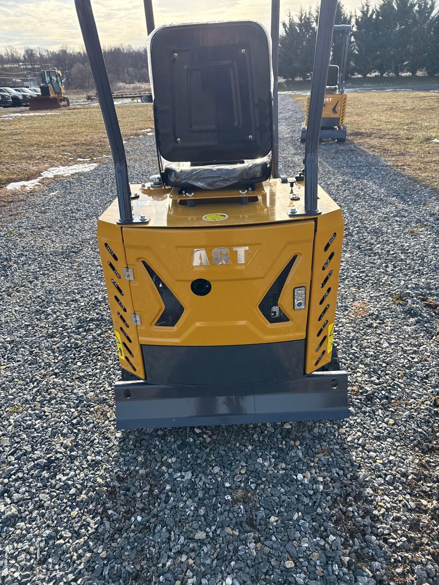 AGT MX12R Mini Excavator