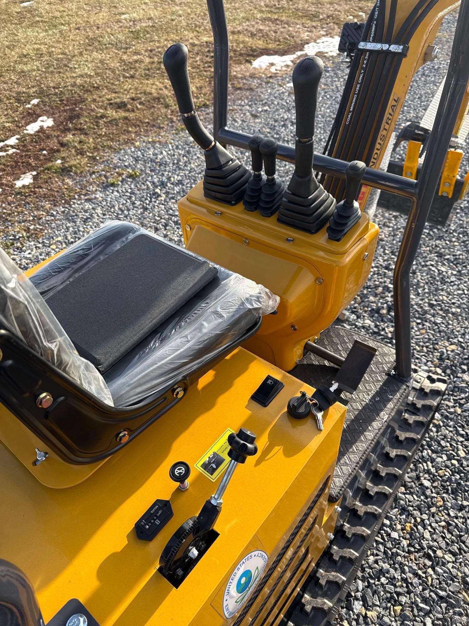 AGT MX12R Mini Excavator