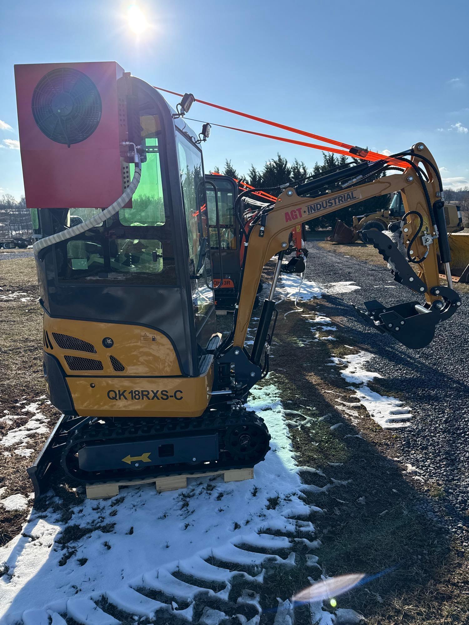 AGT QK18RXS-C Mini Excavator