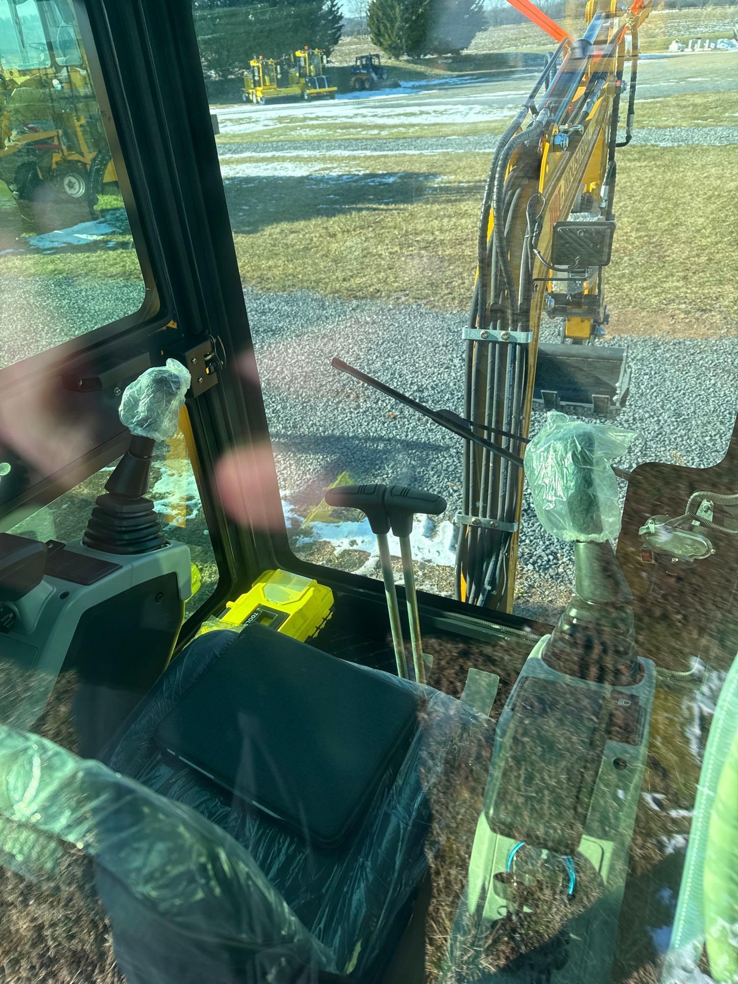 AGT QK18RXS-C Mini Excavator
