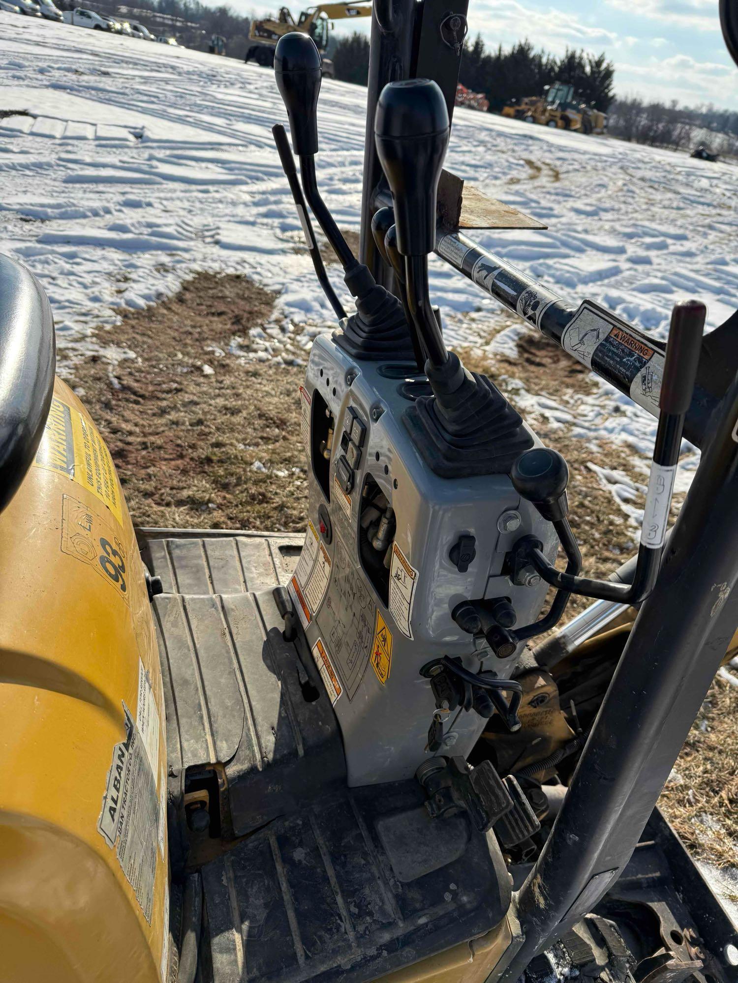 CAT 300.9D Mini Excavator