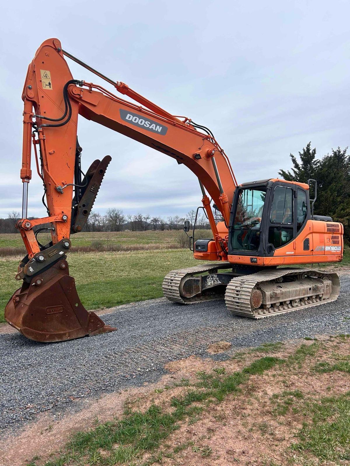 2014 Doosan DX180 LC-3