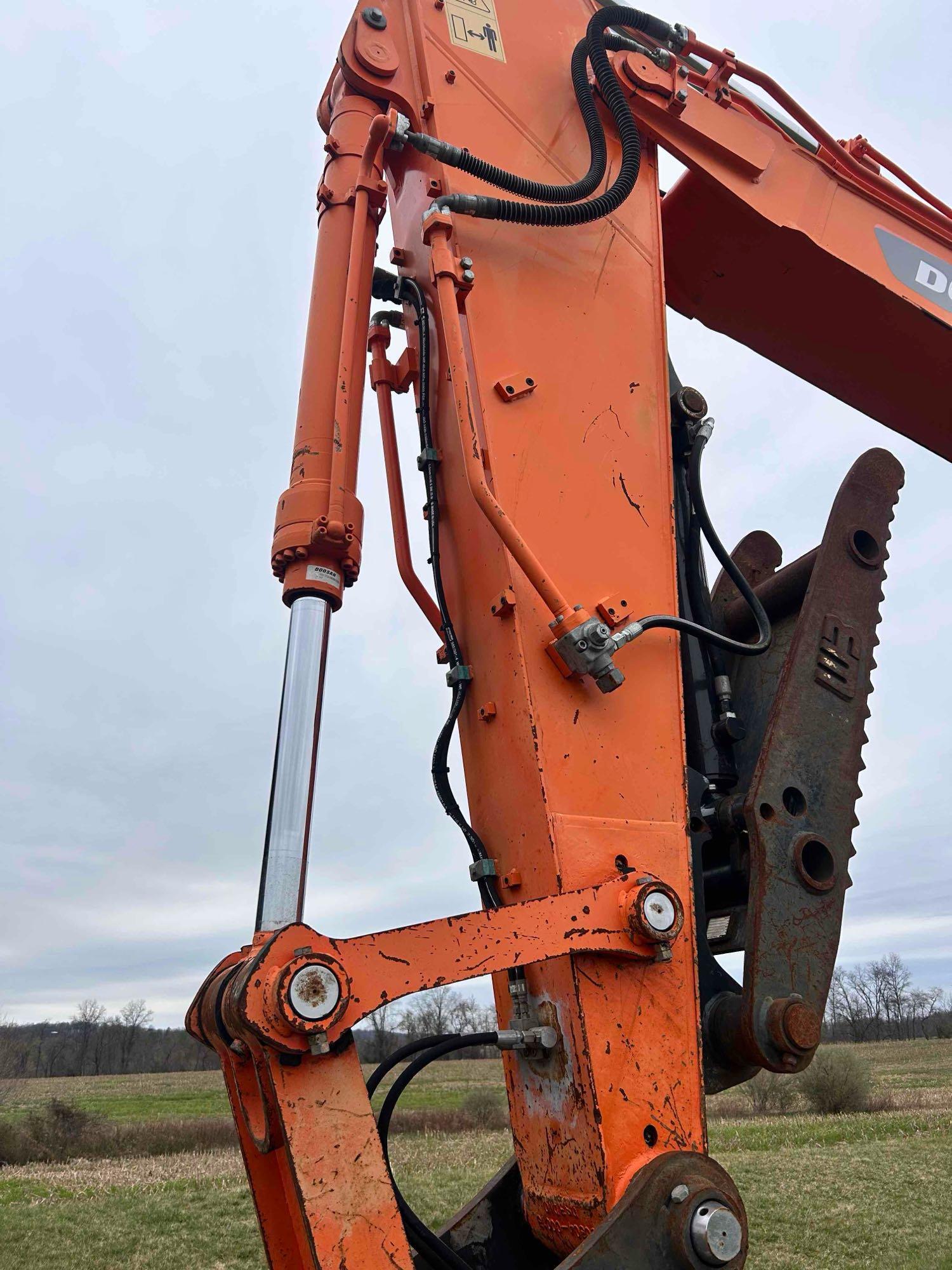 2014 Doosan DX180 LC-3