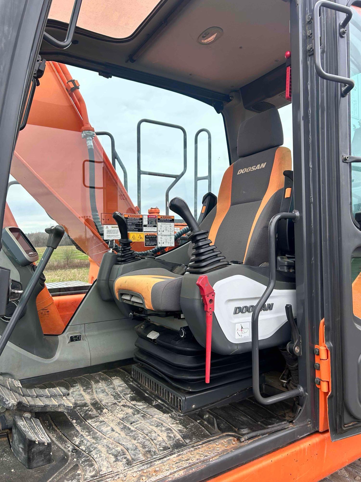 2014 Doosan DX180 LC-3