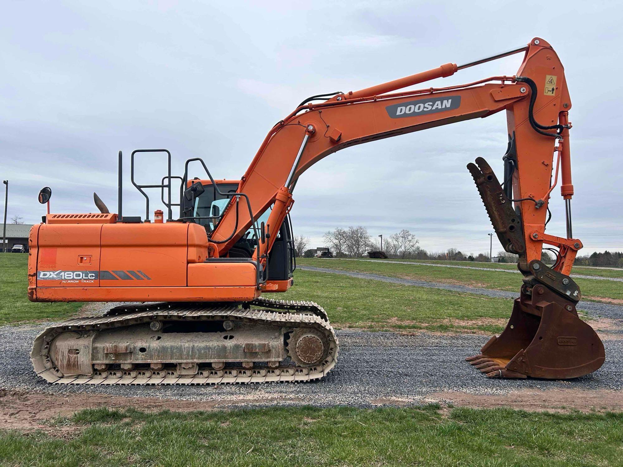 2014 Doosan DX180 LC-3