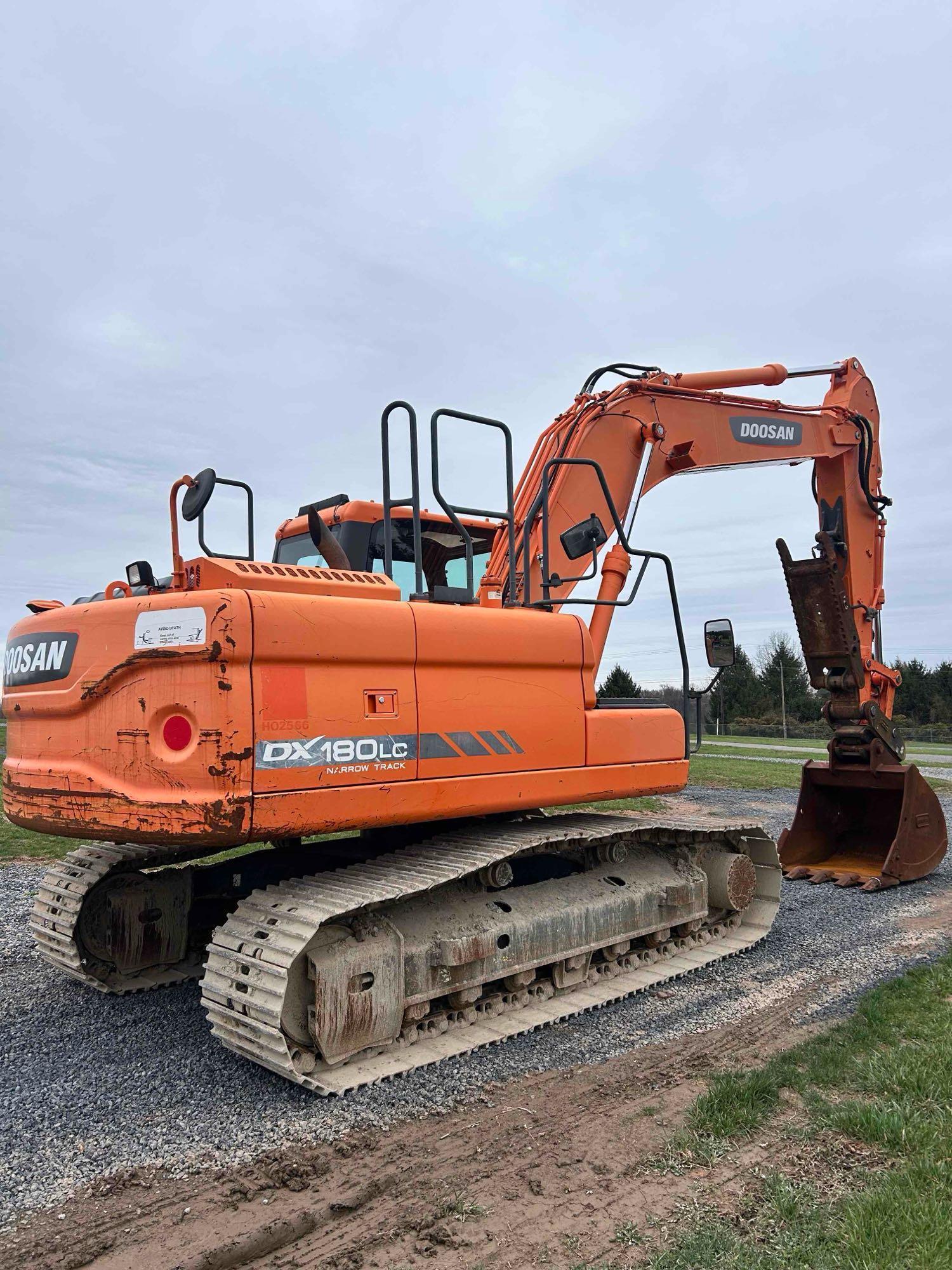 2014 Doosan DX180 LC-3