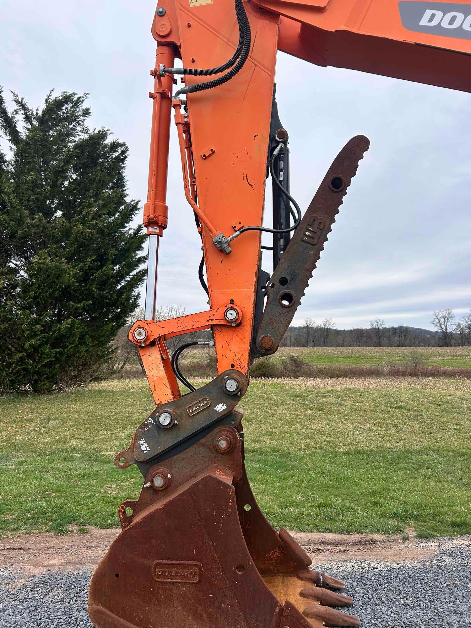 2014 Doosan DX180 LC-3