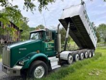 2004 Kenworth T800 Tri Axle Dump