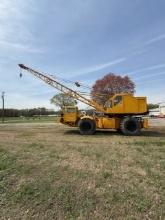 American Wheeled Lattice Boom Crane 2385