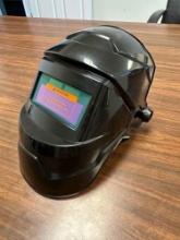 New Auto Dimming Welding Helmet