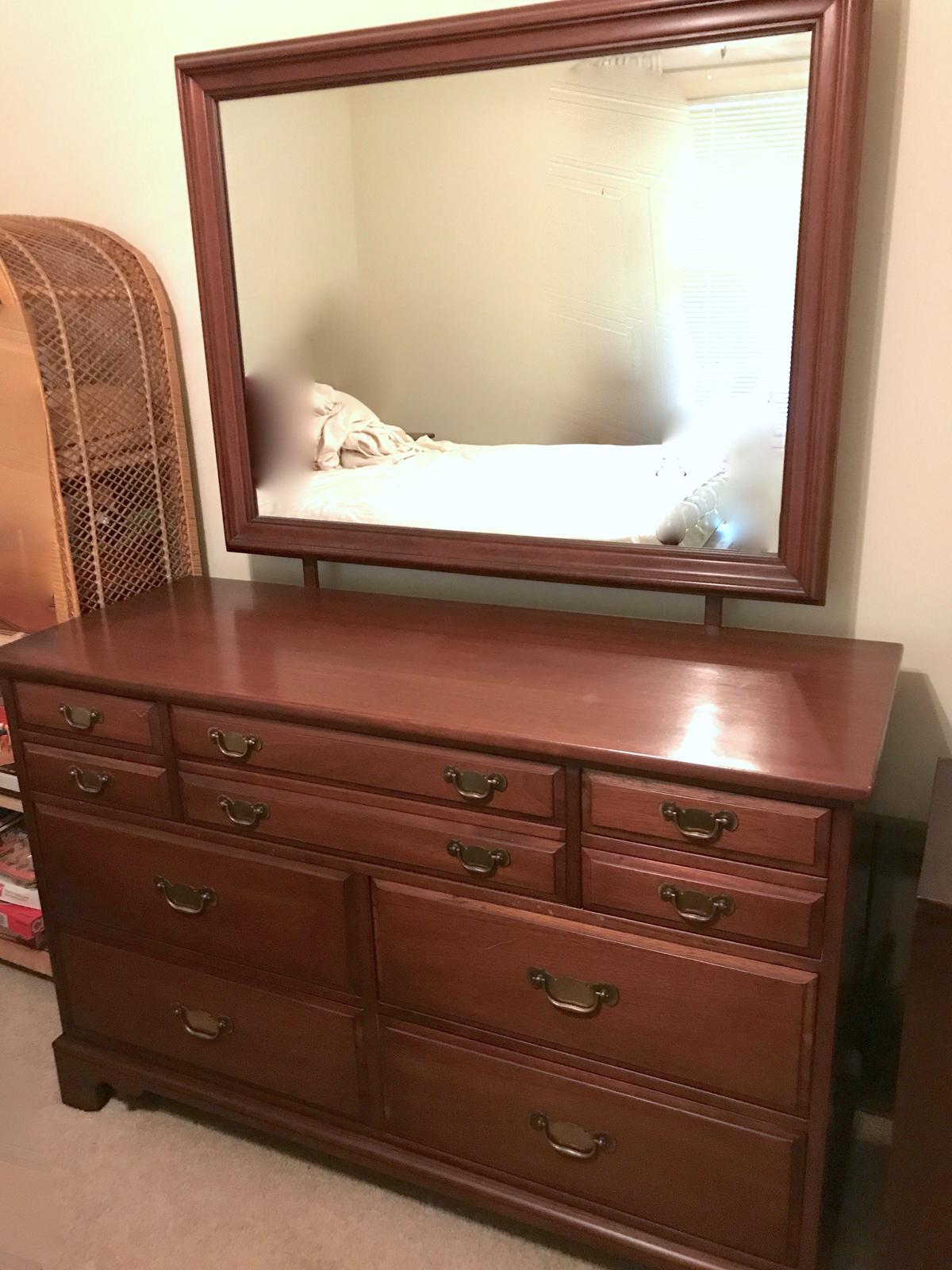 Drexel Mahogany Dresser With Mirror
