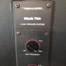 Four Realistic Speakers - Radio Shack