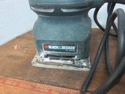 Pair of Black & Decker 1/4 Sheet Palm Grip Jitterbug Sanders - 15000 Vpm - Double Insulated 115 Volt