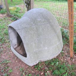 Large Igloo Dog House - Baux'r by Dogloo