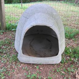 Large Igloo Dog House - Baux'r by Dogloo