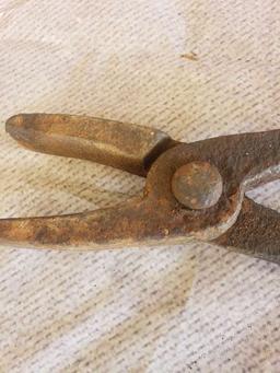 Antique Blacksmith Plain Tongs