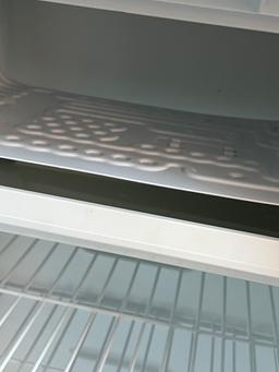 Sanyo 34” Tall Refrigerator with Small Freezer Model SR-367W