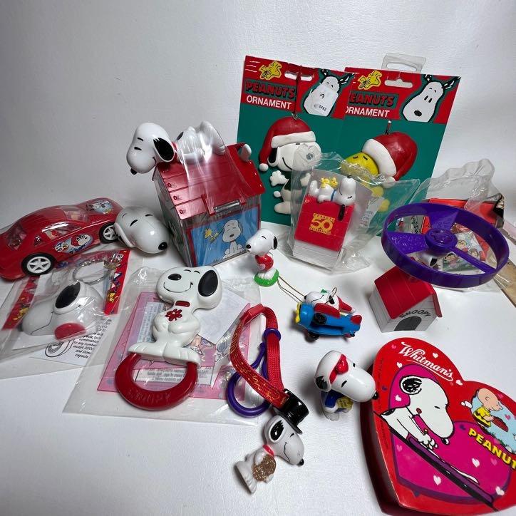 Lot of Various Snoopy Collectibles