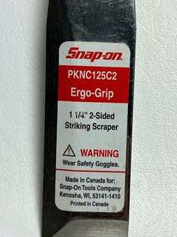 SNAP-ON PKNC125C2 Ergo-Grip 1-1/4" 2-Sided Striking Scraper